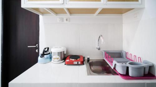 Best Choice and Comfy Studio Apartment at Suncity Residence By Travelio - image 5