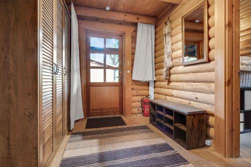 Facilities, Charming Cabin With Wilderness Hot Tub in Asnæs