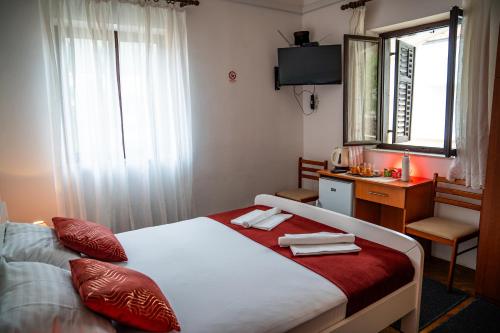 Guest House Cesic - image 14