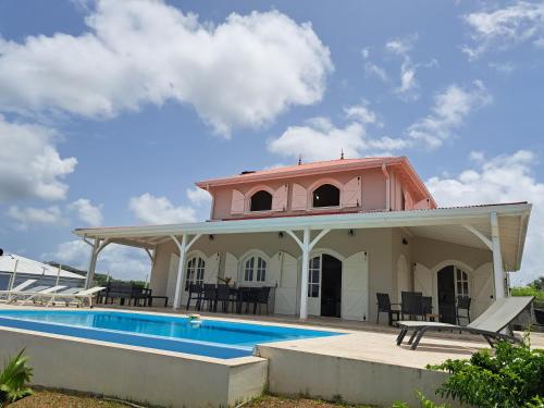 Spacieuse Villa 8 pers Spacieuse Villa 8 pers