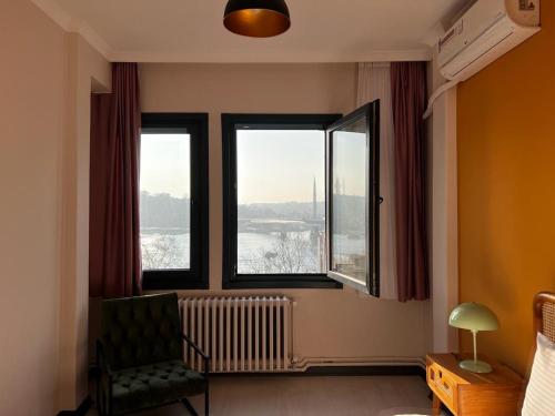 Astounding Sea View Apartment in Karaköy 4BR 2BA - image 8