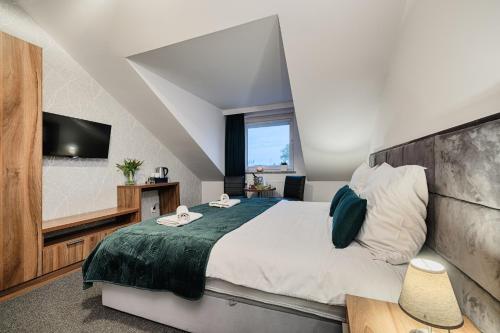 2 twin beds