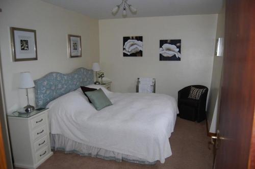 Фасада на хотела, Lower Dovehouse in Олни