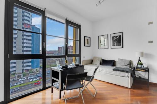 SA28 -Porta Romana- Luxury Apartment With View-, Mediolan