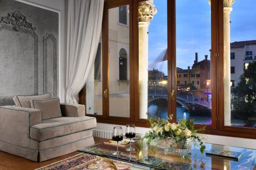 Swan DolceVita Prestige Stay - Canal View & Exclusive Experience, Venedig (Foto 7)