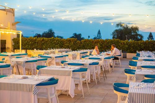 Restaurant, Riva Marina Resort - CDSHotels in Carovigno