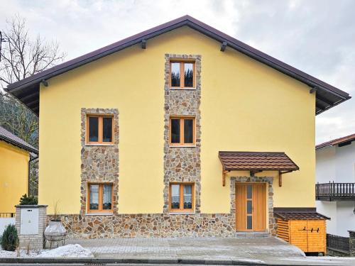 Exterior view, Apartmany Klatovska near Penzion & Restaurant U Zlomene Lyze
