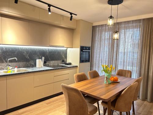 Spacious Fancy Apartment, Tirana