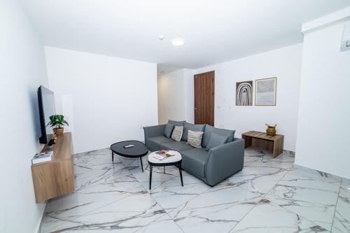 Modern 2-Bedroom Apartment with Terrace - By HostMT 3