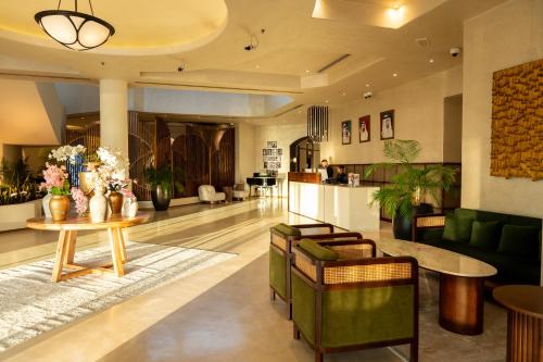 Majestic Cove Hotel - Formerly Le Méridien Fairway - image 2