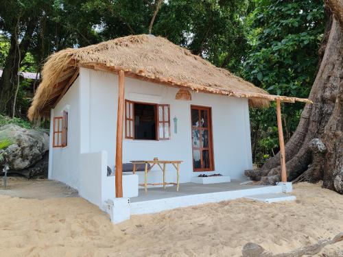 Viesnīcas āriene, KAMAKU Bungalows - Sunset Beach in Kronga Sanloema