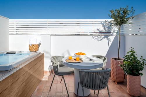 Magno Apartments Santa Clara - Private Terraces with Jacuzzi, Sevilla