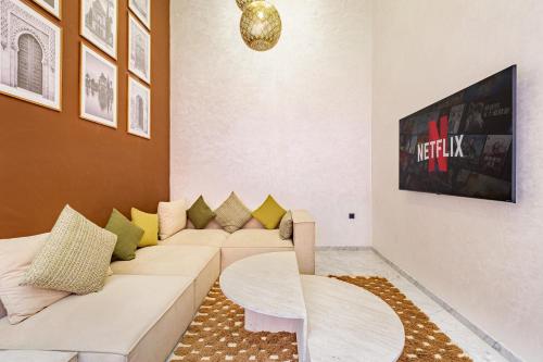 Duplex Luxury and Comfort in Heart of Gueliz - image 10