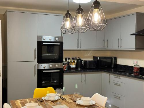 Large House for 21 - Nottingham City near Industrial Múzeum