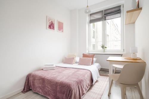 Tamka Powiśle Pink Studio by BookingHost, Варшава