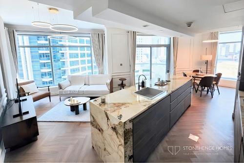 Cozy 1BR with Dubai Marina View Near JBR Beach Dubai