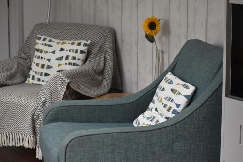 Bream Barn - sea view, woodburner, easy walk to the beach, parking, full kitchen, Falmouth (foto 8)