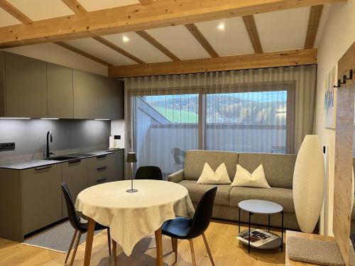 Superior One-Bedroom Apartment with Balcony