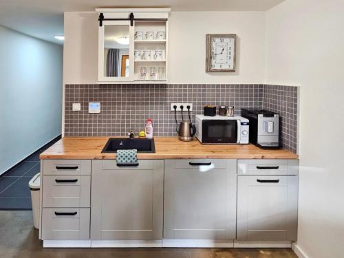 Kitchen, Apartmany Klatovska near Penzion & Restaurant U Zlomene Lyze