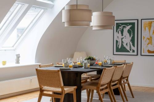 Spacious Nørrebro Stay for Groups & Families - image 2