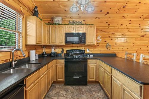 Blackberry Splash Pool Cabin in Pigeon Forge, USA