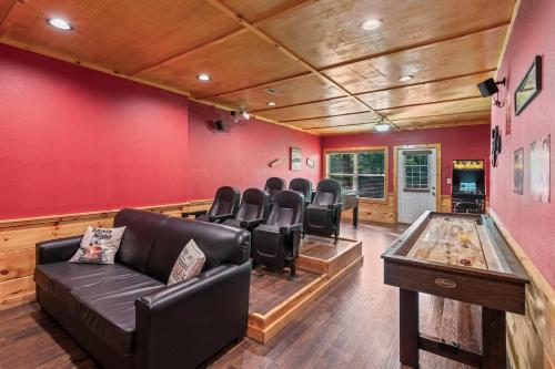 Blackberry Splash Pool Cabin in Pigeon Forge, USA
