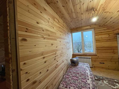 Шикарный дом возле леса (Шикарныи дом возле леса) in 鮑里斯皮爾