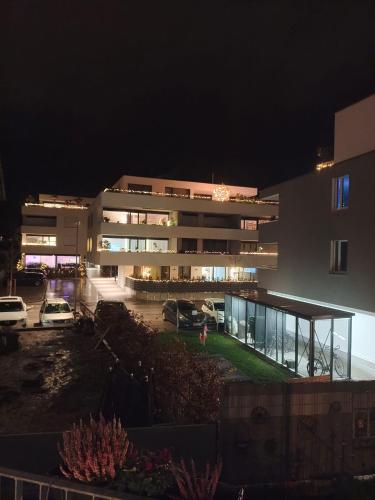 ทัศนียภาพ, Luxus Apartment KFJ in โฮเอเนมส์