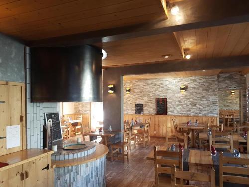 المرافق, Hotel les Vallois in فالويز