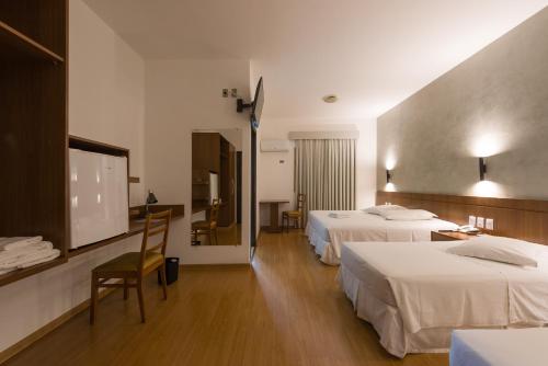 2 twin beds