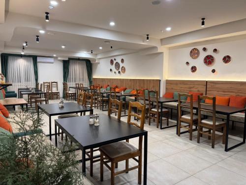Restorāns, Akjola  in Bishkek