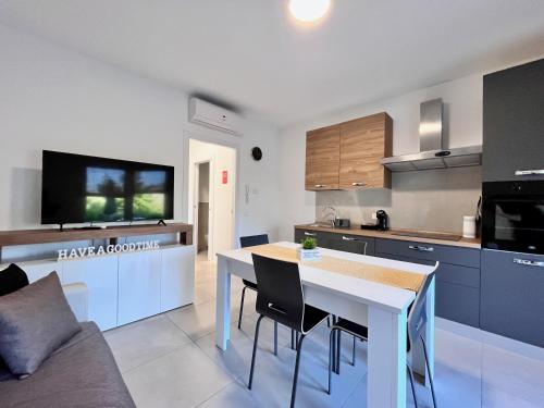 Kitchen, La rocca - private Garden in Darfo Boario Terme