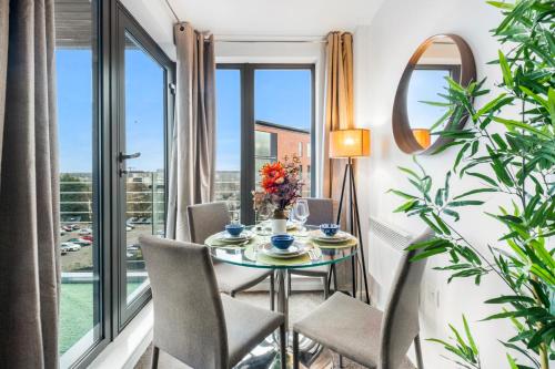 Orient City Loft with Free Parking, Balcony, and Netflix, Бирмингем (фото 4)