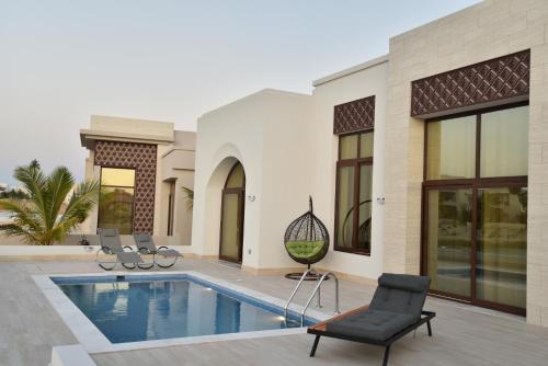Three-Bedroom Villa image 3