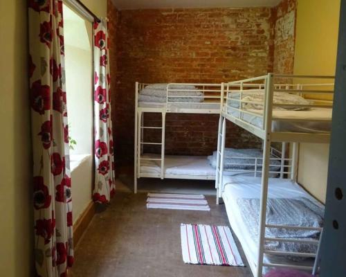 4 bunk beds