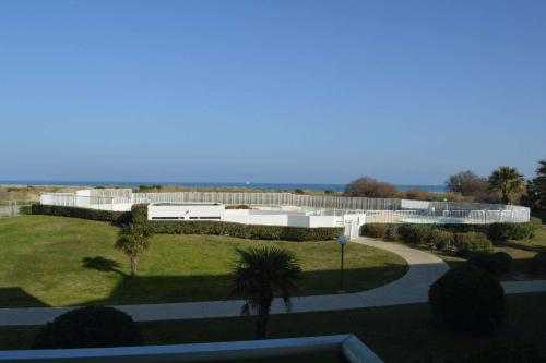 One-Bedroom Apartment - Sea Side image 9