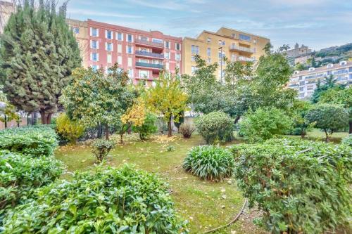 Modern 2BR Flat - Haut de Nice near Monastere de Cimiez
