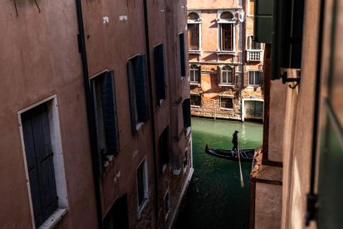 San Marco Canal View by Bricola Apartments - image 11