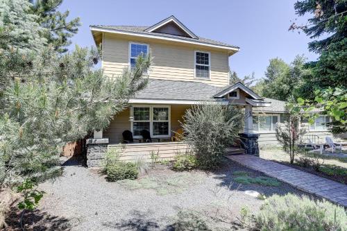 Westside Walkable-AC-3BR/2.5BA - image 12