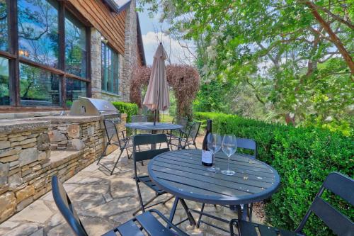 Fall Creek Vineyards Wine Country Inn - image 3