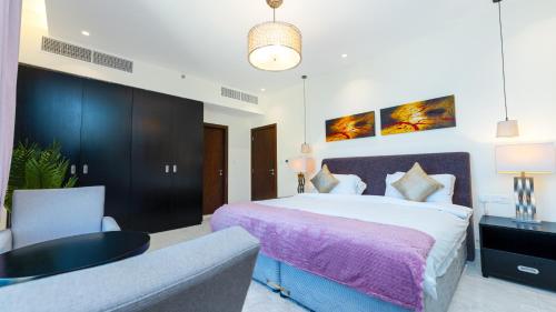 Regent Sea View 2BR Apartment JBR Beach Walk - next to Bluewater Island & Dubai Eye, Дубай (фото 8)