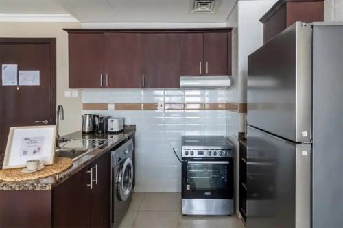 Opulant 1 BR Apartment With Partial Seaview High Floor, Dubai (photo 3)