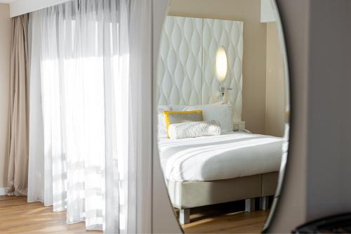 Renaissance Aix-en-Provence Hotel - image 6