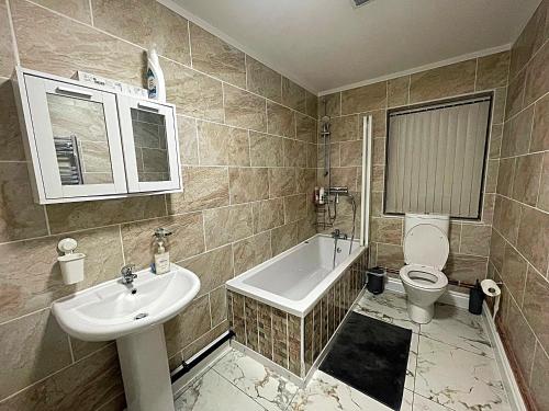 Modern Flat near StarCity, Bull Ring & M6, Birmingham (fotografie 3)