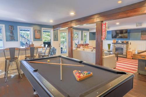 Lakefront Lookout- 14 S