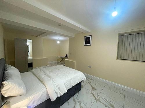 Modern Flat near StarCity, Bull Ring & M6, Birmingham (fotografie 6)