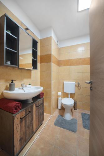 Ágoston Apartman 3 - Málna (Agoston Apartman 3 - Malna) in เตตเย