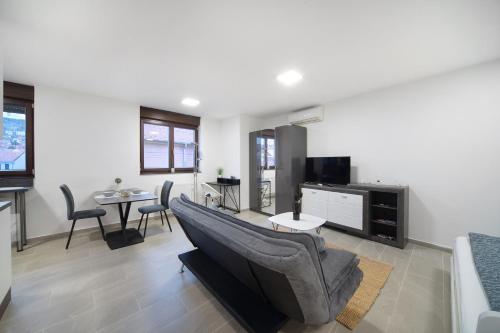 Ágoston Apartman 3 - Málna (Agoston Apartman 3 - Malna) in เตตเย