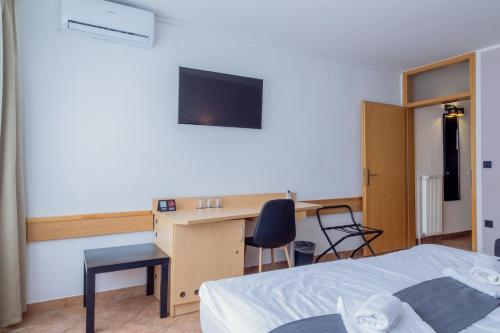 bo camp tisch Bo-Camp  Premium-Tisch, ovales Koffermodell, 150 x 80 cm