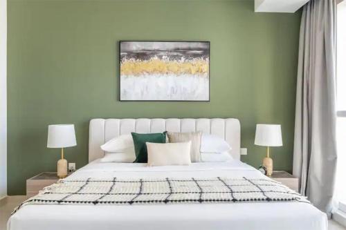 Elegant 1BR Apartment With Partial Sea View in Court Tower, Dubaj (zdjęcie 10)
